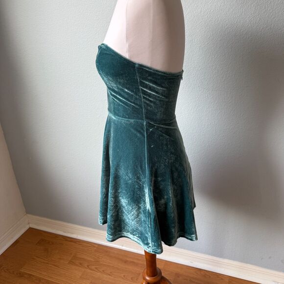 Tobi Strapless Velvet Dress Small - Picture 7 of 11